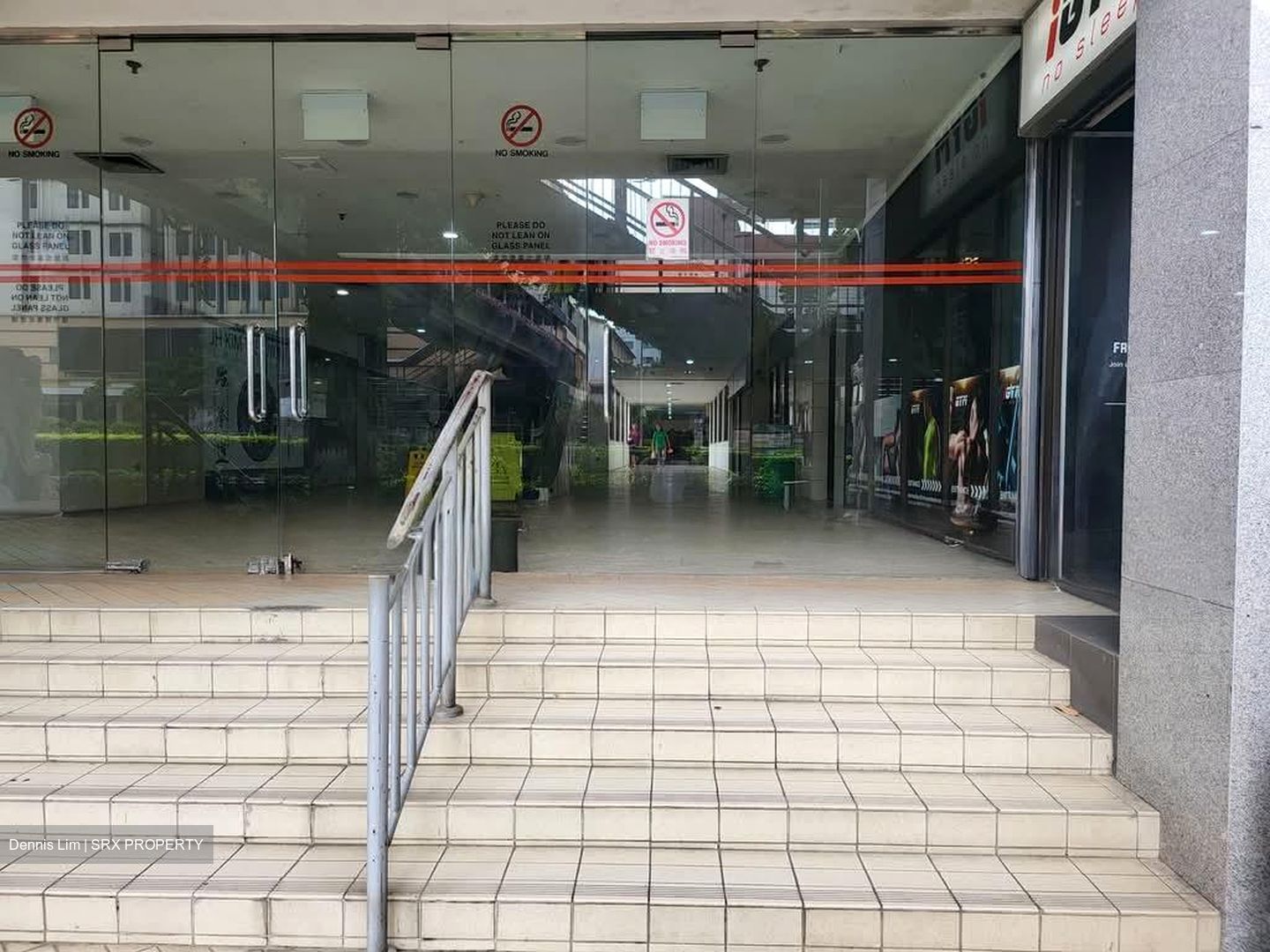 Upper Serangoon Shopping Centre (D19), Retail #567548121